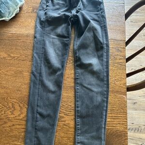 American Eagle black skinny jeans size 2
